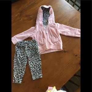 Carters 2 piece size 9 months